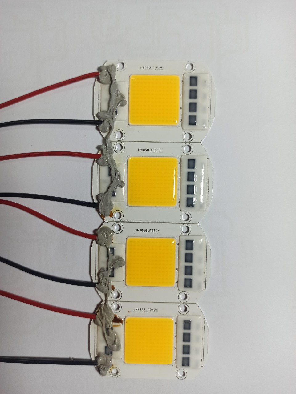 LED 50w AC 220V COB Ánh Sáng Vàng