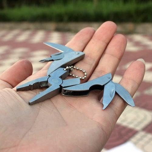 Kiềm đa năng móc khóa mini v24