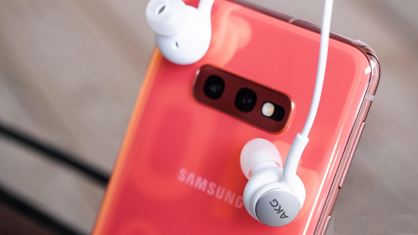 Tai Nghe AKG Cho Samsung Galaxy S10 Plus