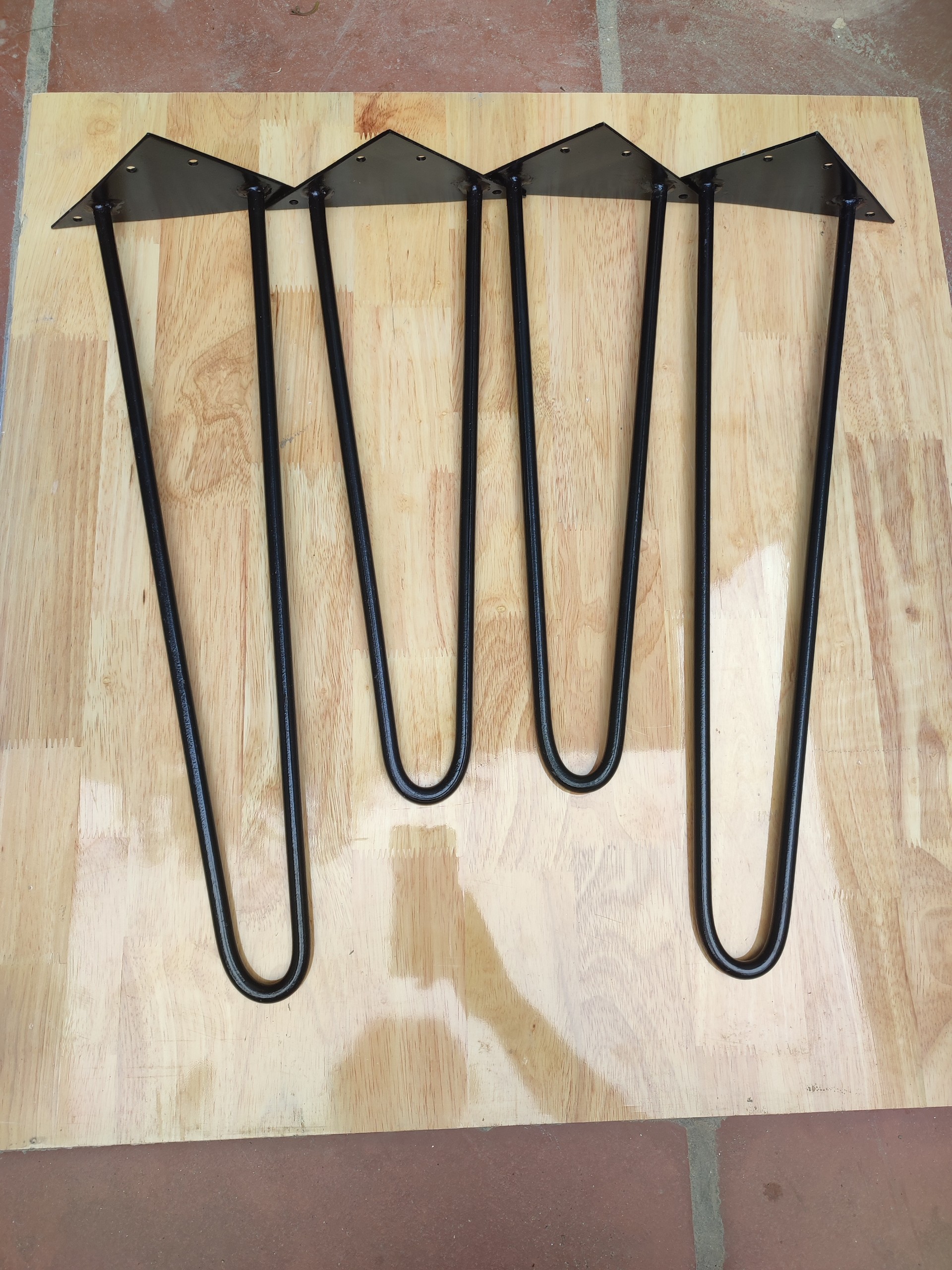 bộ 3 chân sắt 60cm-sơn tĩnh điện-kèm ốc vít