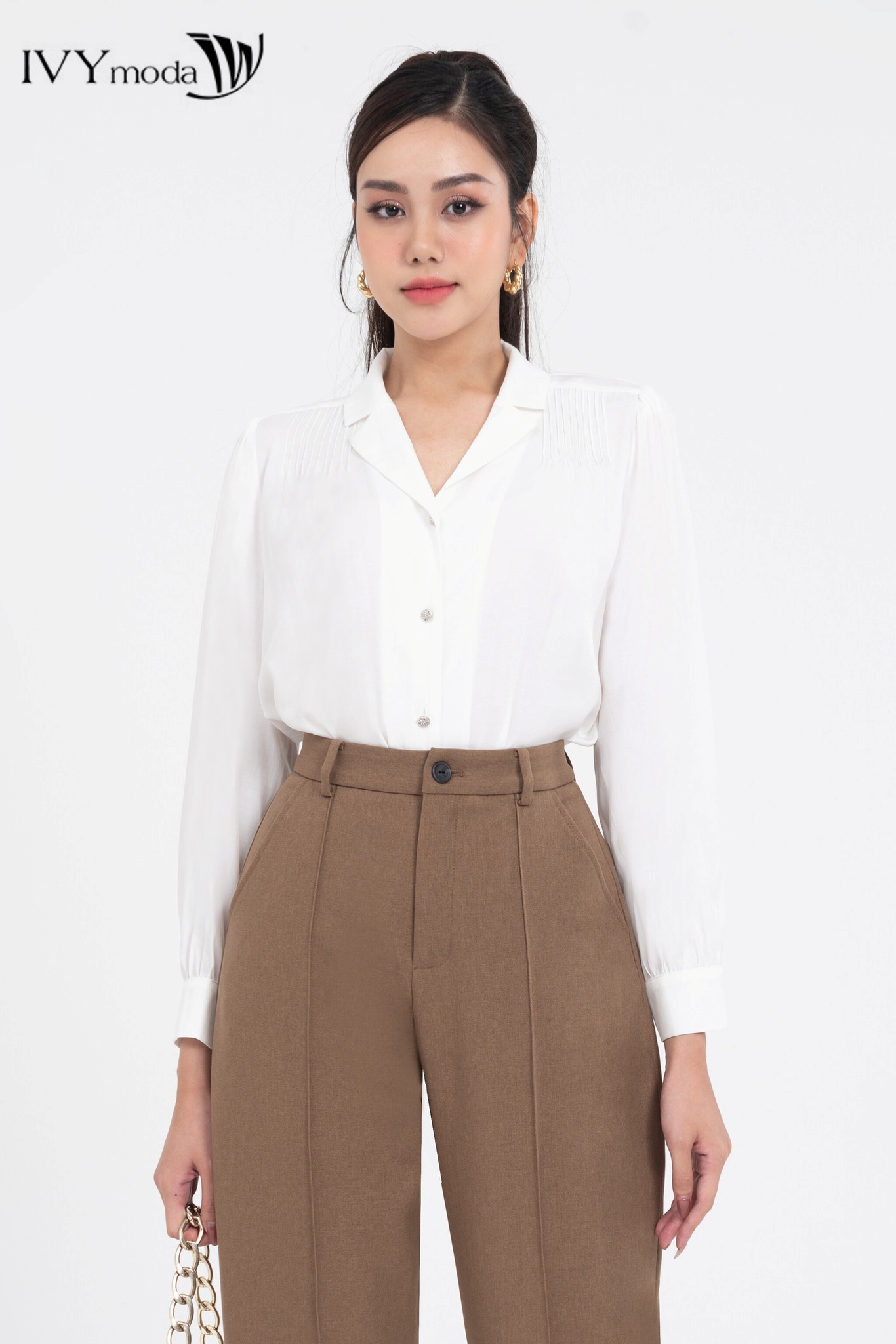 Áo lụa cổ 2 ve tay phồng IVY moda MS 17M8145