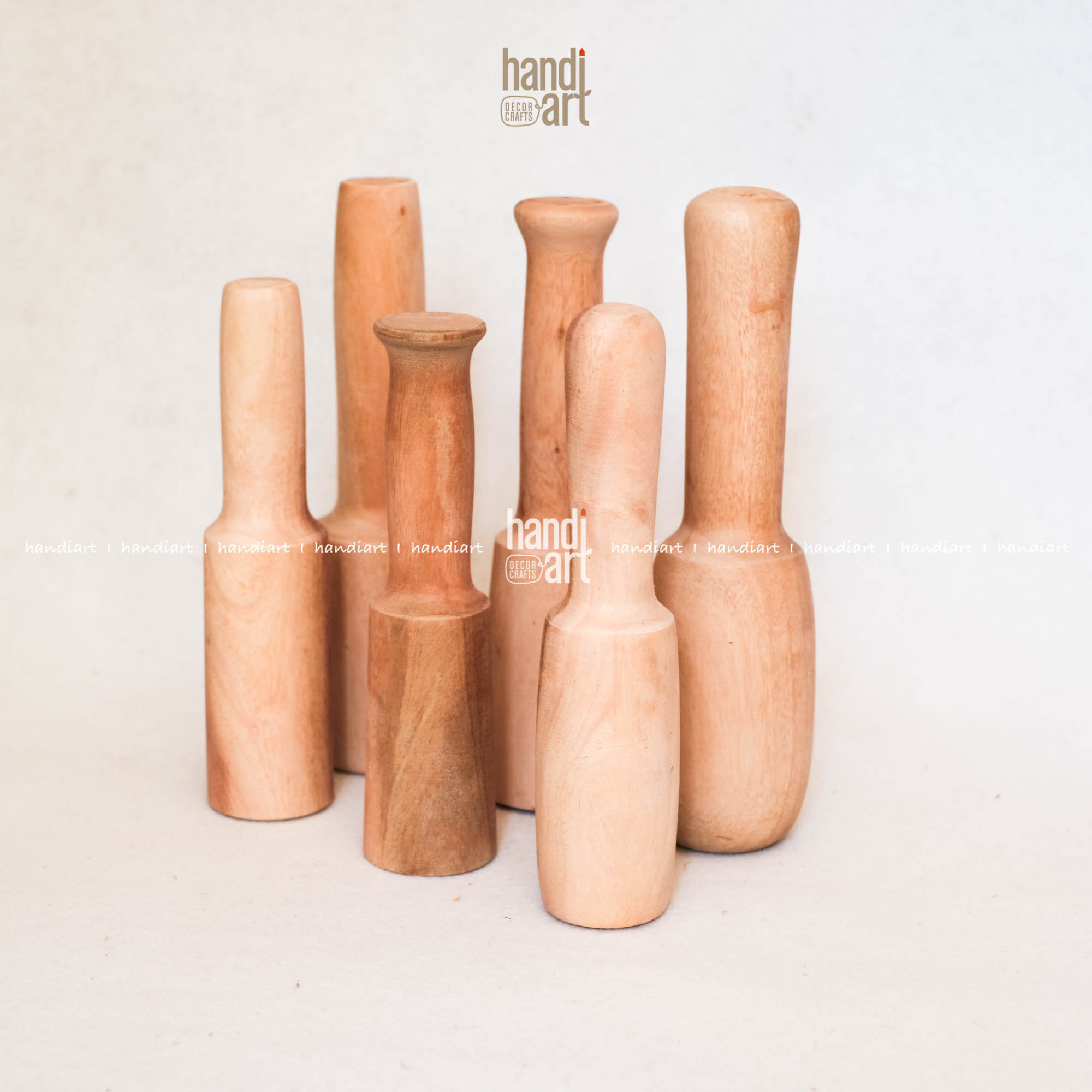 Dụng cụ đập nước đá bằng gỗ, Chày gỗ