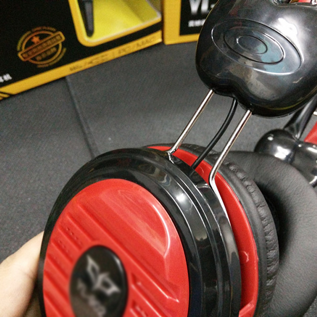 Tai nghe chơi game YL-902 màu siêu bền (đen)