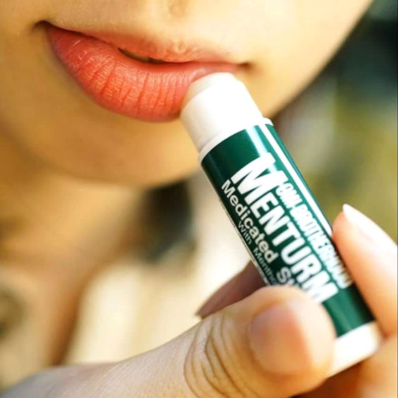 Medicated Lip Stick With Menthol 4g - Detail