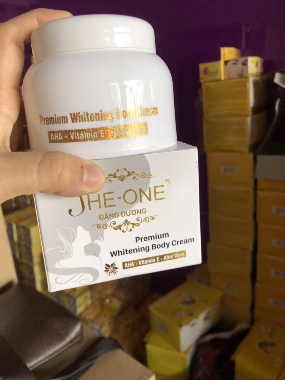 kem dưỡng thể She-one Cấp nước, giữ ẩm cho da