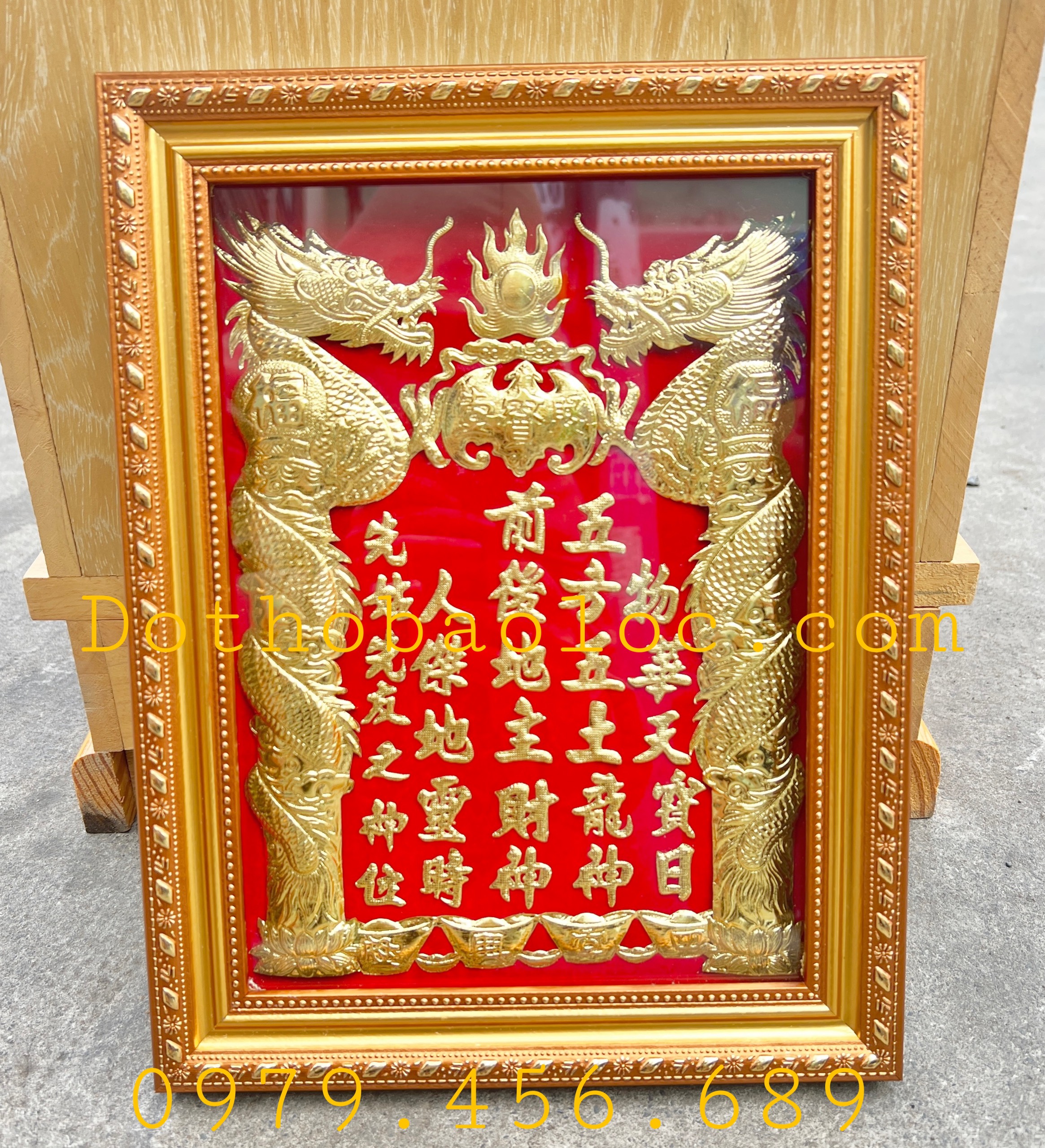 Bài vị thần tài thổ địa dát vàng 24 k cao 30cm x 23cm-khung vàng, nền đỏ
