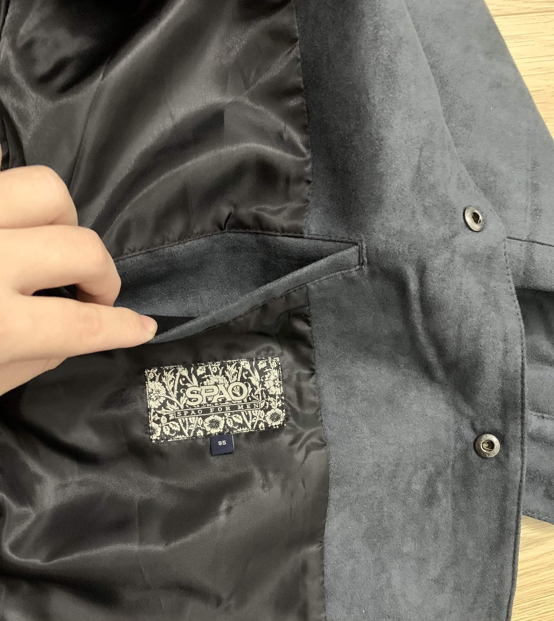 Áo khoác da lộn Spao