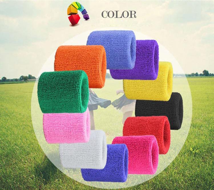 Băng đeo cổ tay cho vận động viên rất êm và thấm hút cực tốt