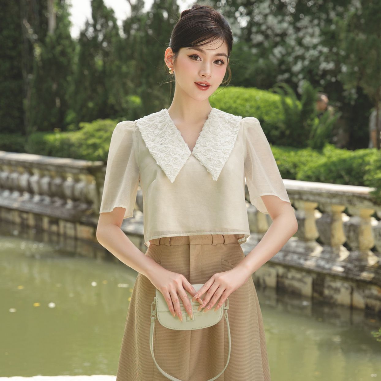 Voucher siêu sale 15% OLV - Áo kiểu trơn ngắn Elias Fleur Top