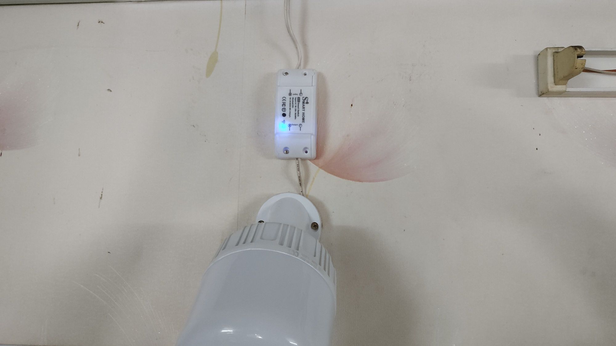 Công tắc Wifi điều khiển từ xa Sonoff