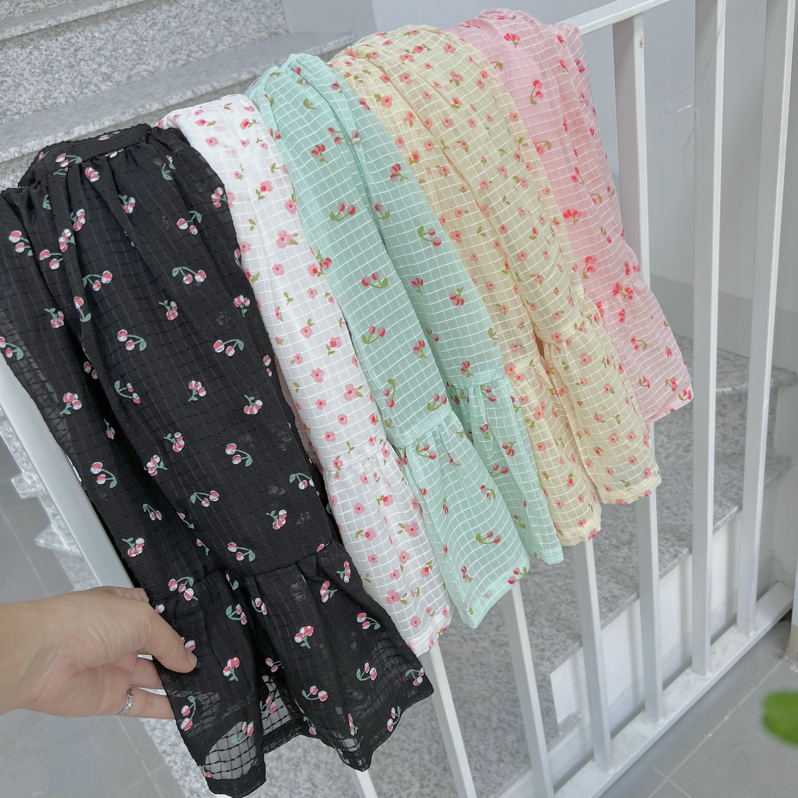 [NEW ARRIVAL] ĐẦM BÉ GÁI MAXI CỔ YẾM VOAL Ô