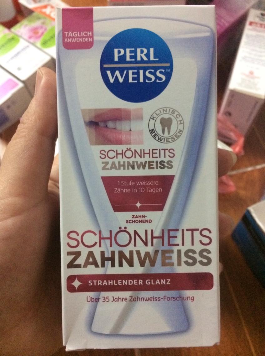 Kem đánh răng trắng răng Perl Weiss