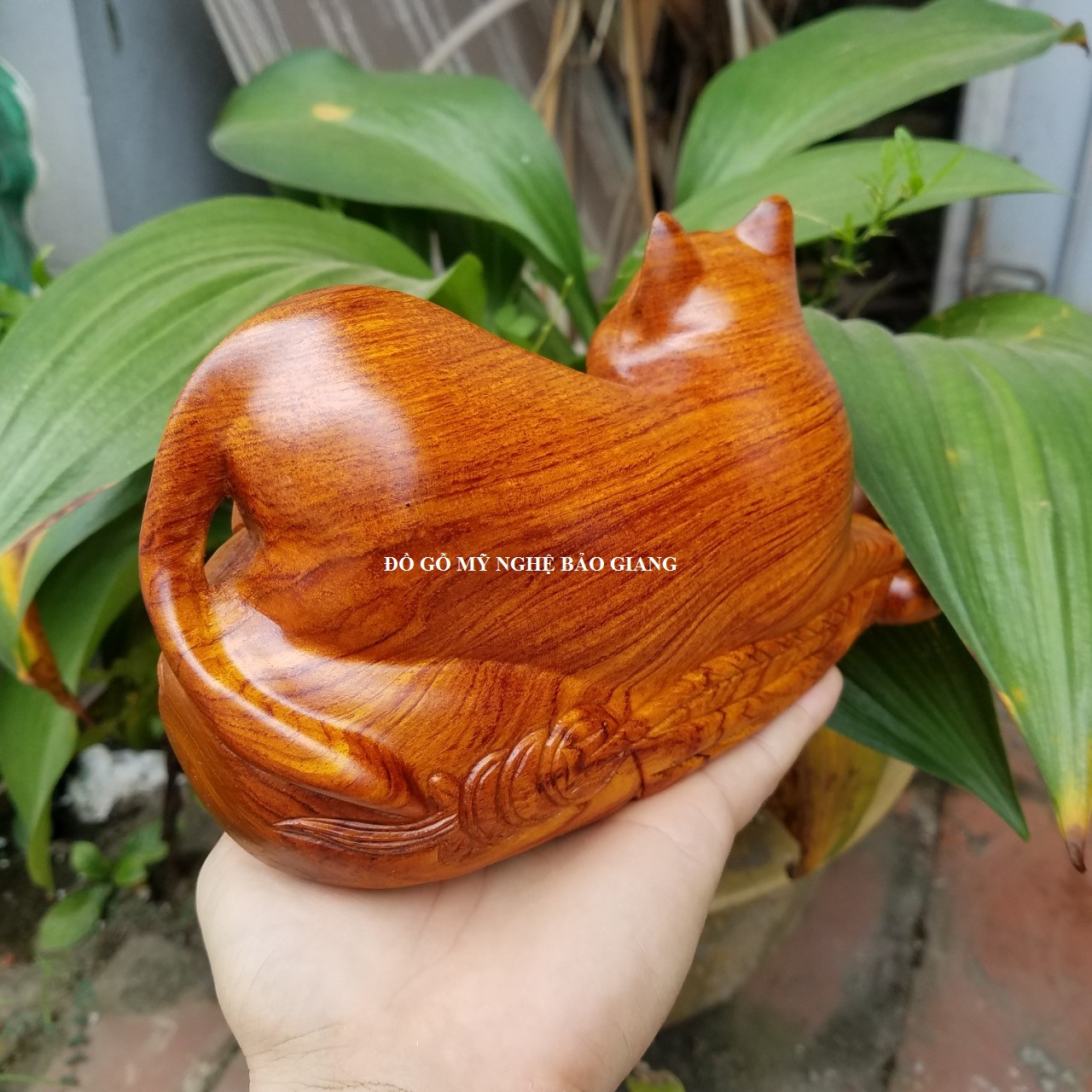 Tượng con mèo gỗ hương 19x10x8