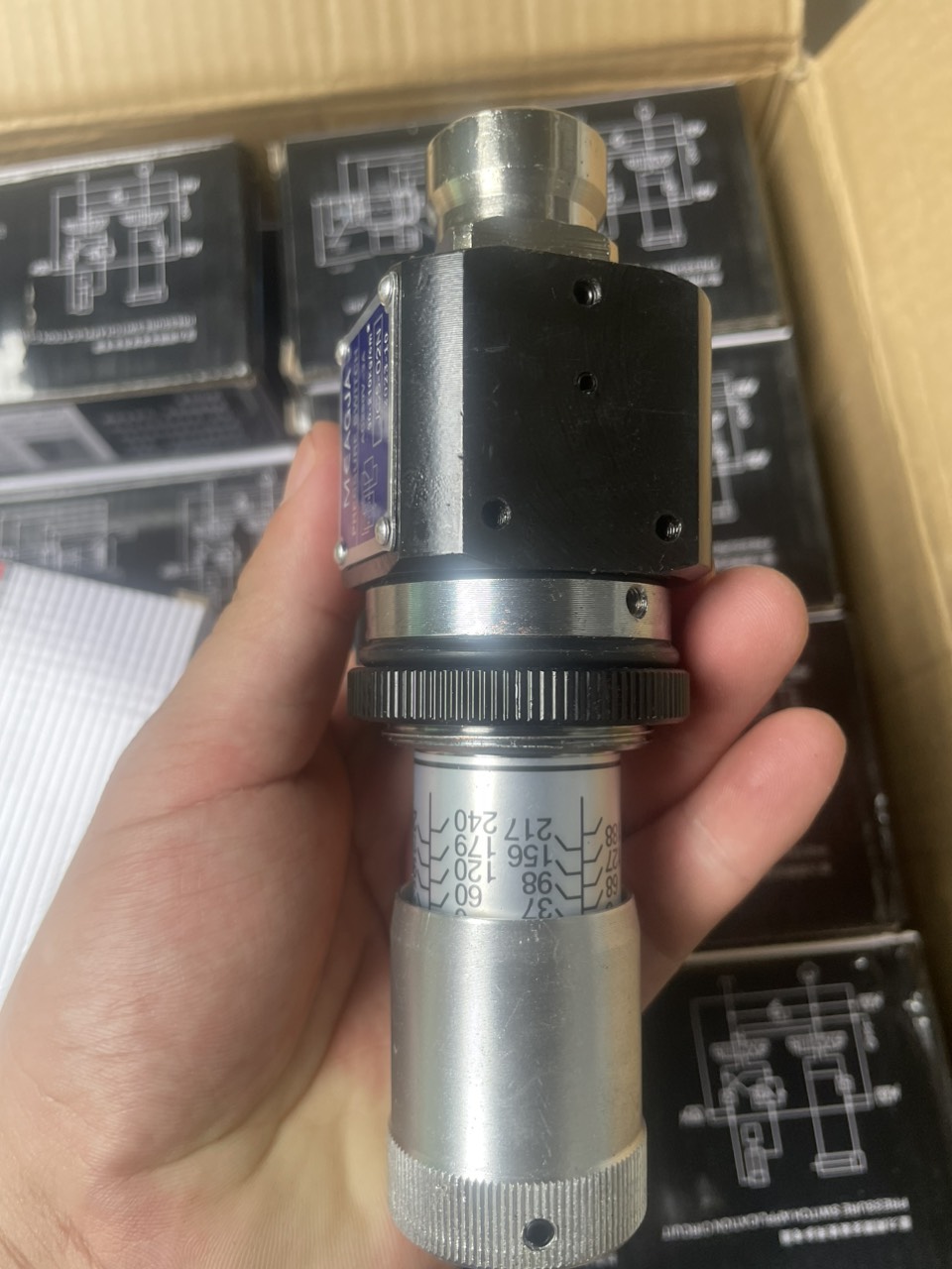Công tắc áp suất dầu thủy lực HJCS-02-N