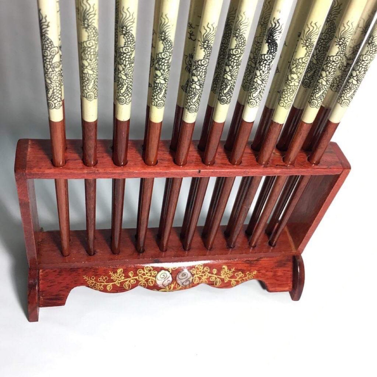 Bộ Đũa Thờ Gỗ Hương 10 Đôi Kiểu Đứng