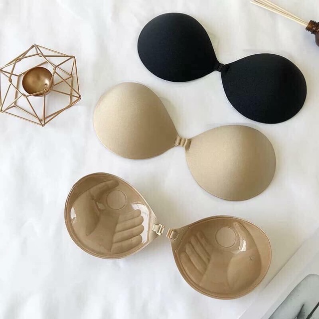 Áo Dán Ngực Thần Thánh Mặc Váy Áo Hở Lưng