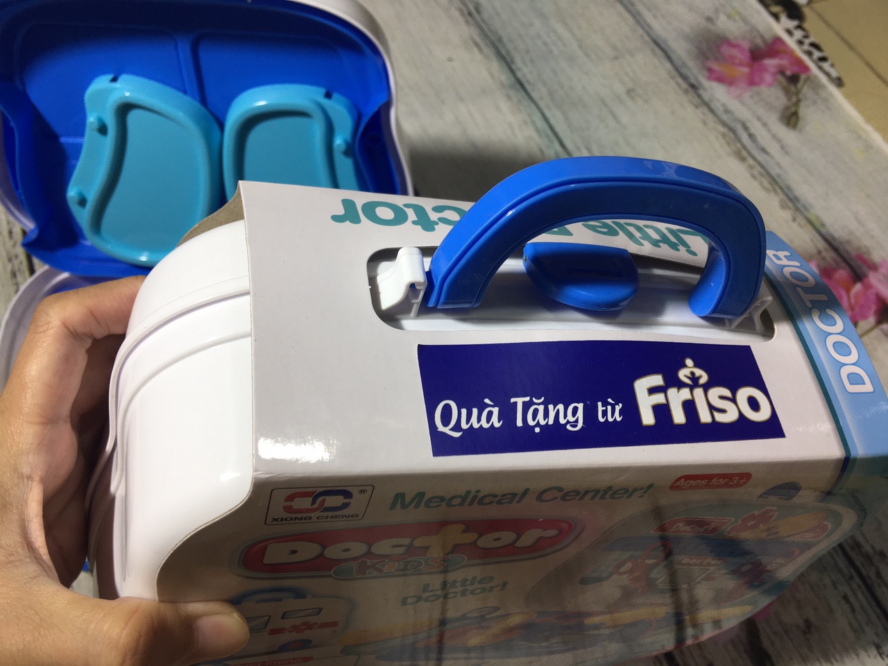 [HCM]Vali bác sĩ Friso cho bé