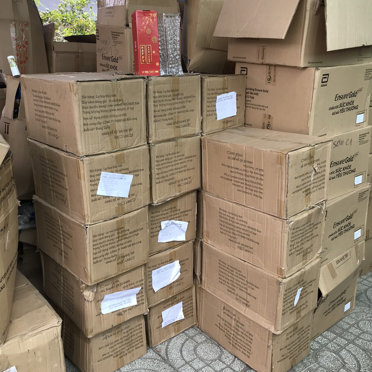 BÌNH HOA THỦY TINH HOA VĂN 15 CM VUÔNG