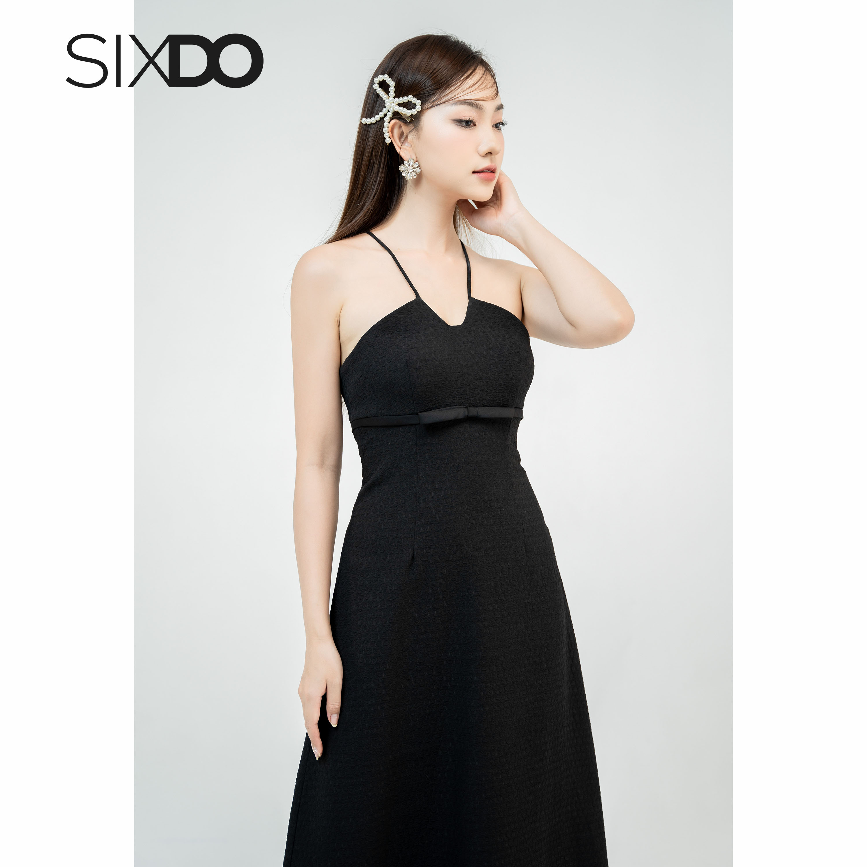 Đầm midi cổ yếm đen phối nơ thời trang SIXDO