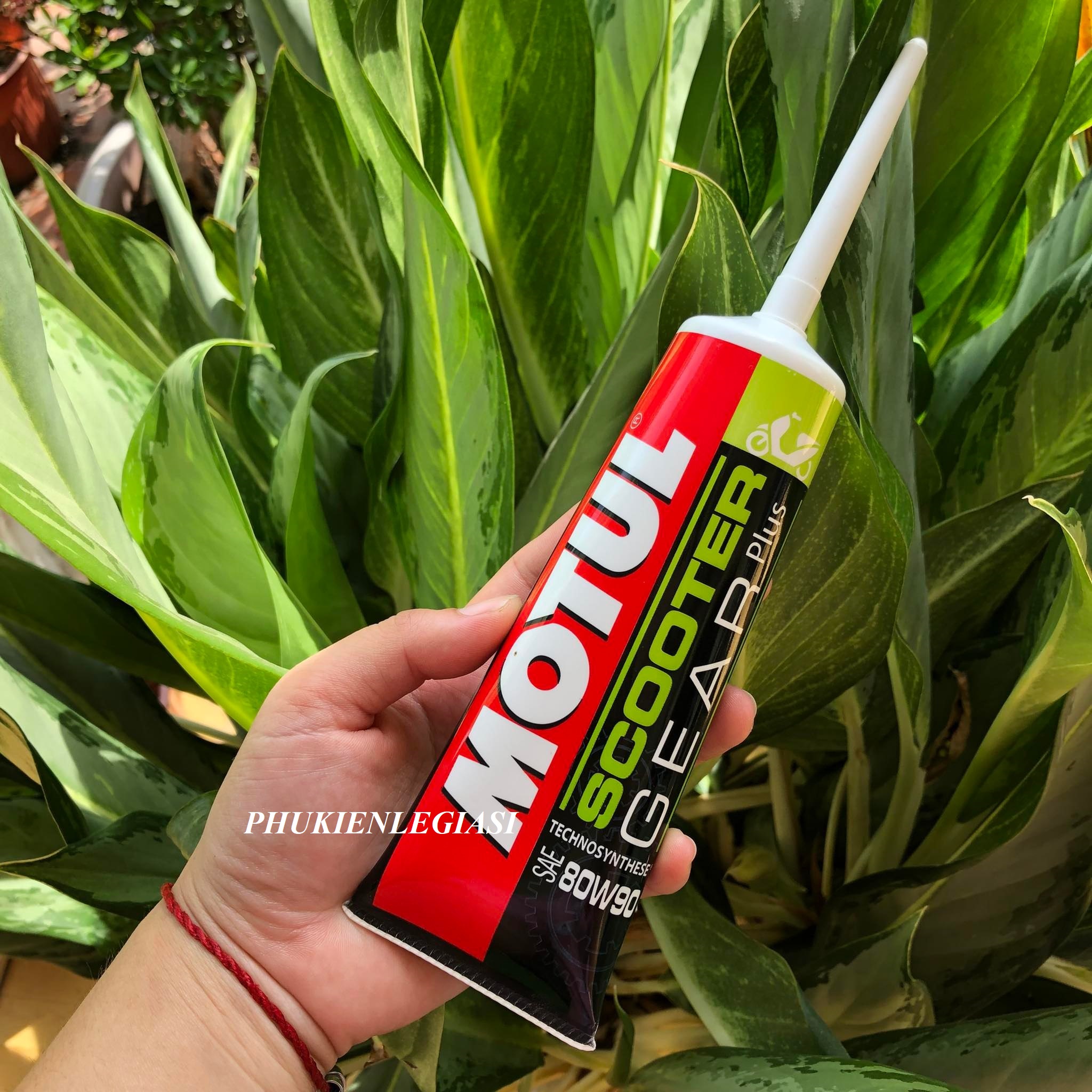 Dầu nhớt láp hộp số tay ga motul 80w90 120ml
