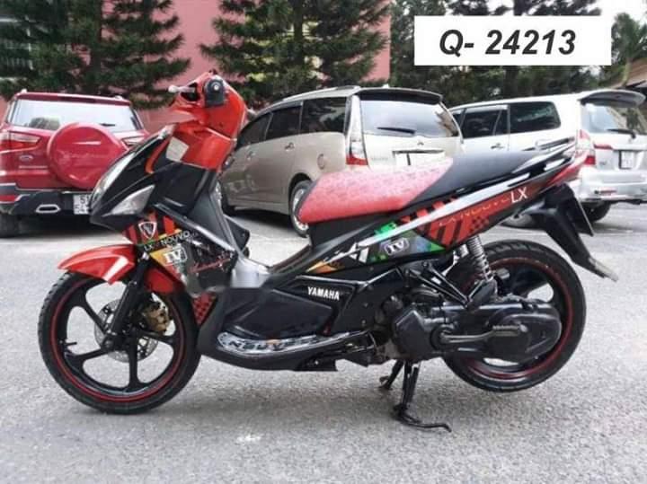 tem rời dán xe nouvo 4 đỏ đen caro