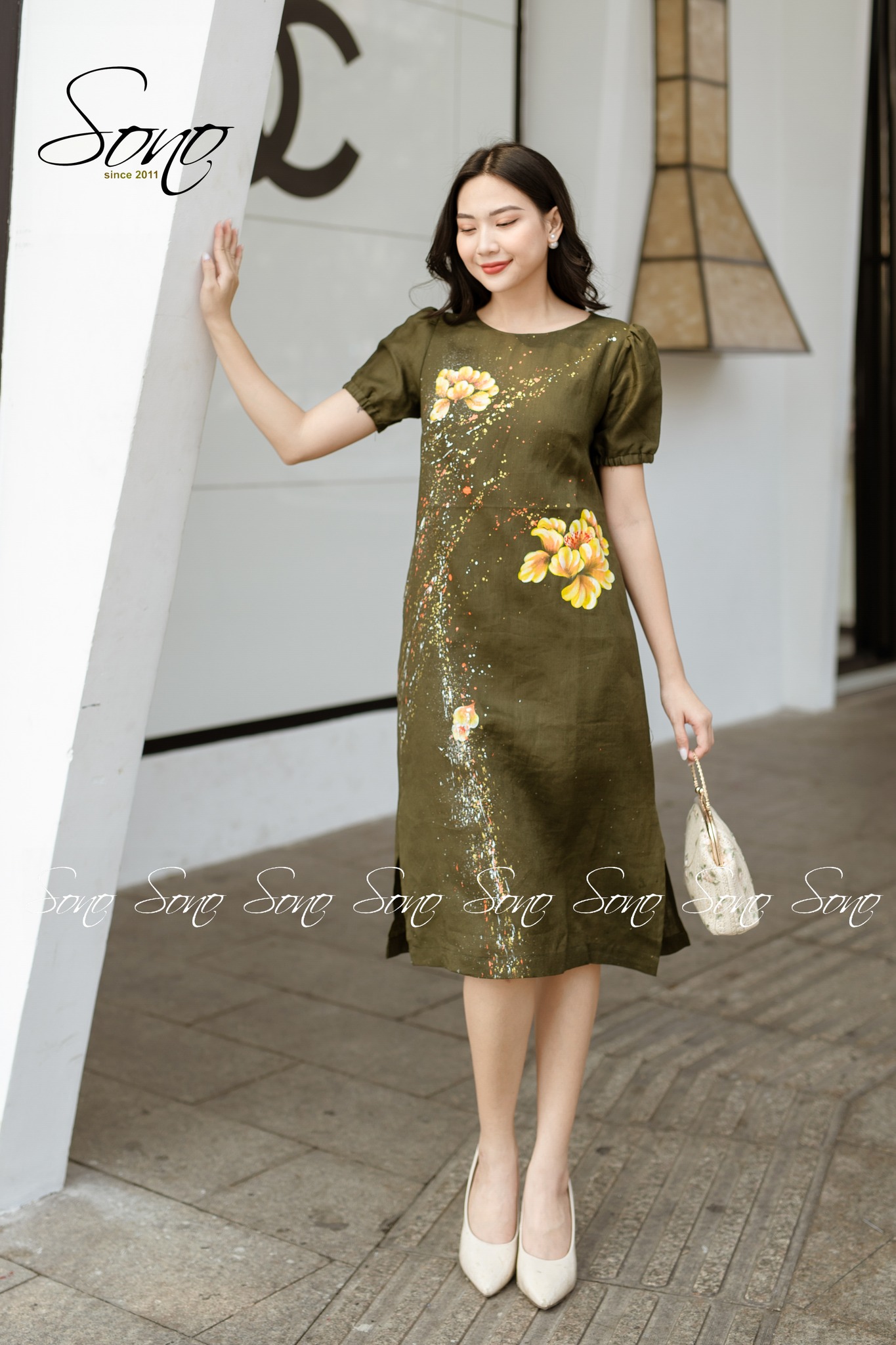 Sono - Đầm Linen Vẽ Hoa Cam Dáng Dài Thanh Lịch