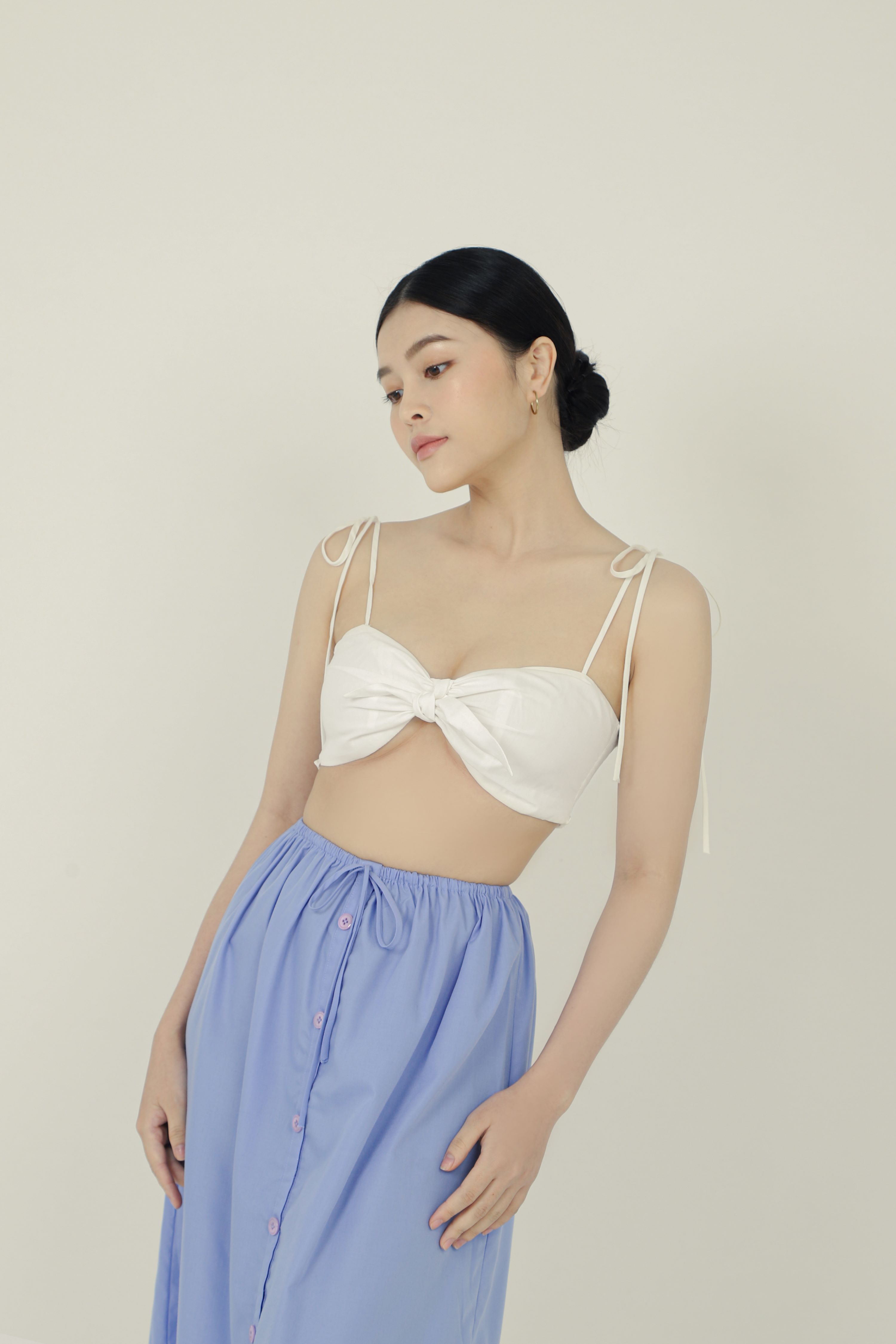 AOEM - MONO CROPTOP - ÁO CROPTOP CỘT NƠ VAI XINH XẮN
