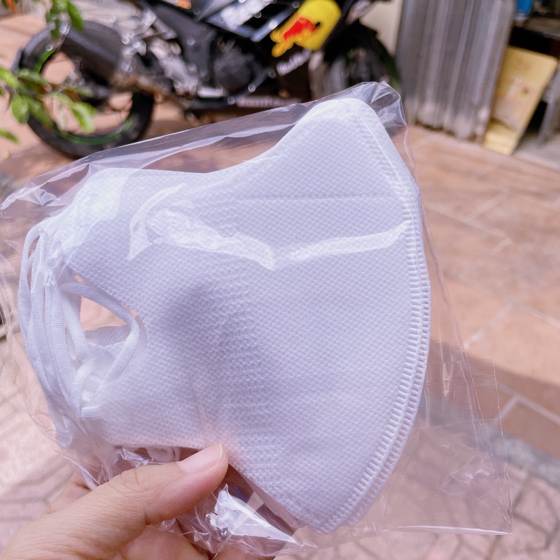 Set 200 chiếc khẩu trang 5d người lớn (màu trắng)