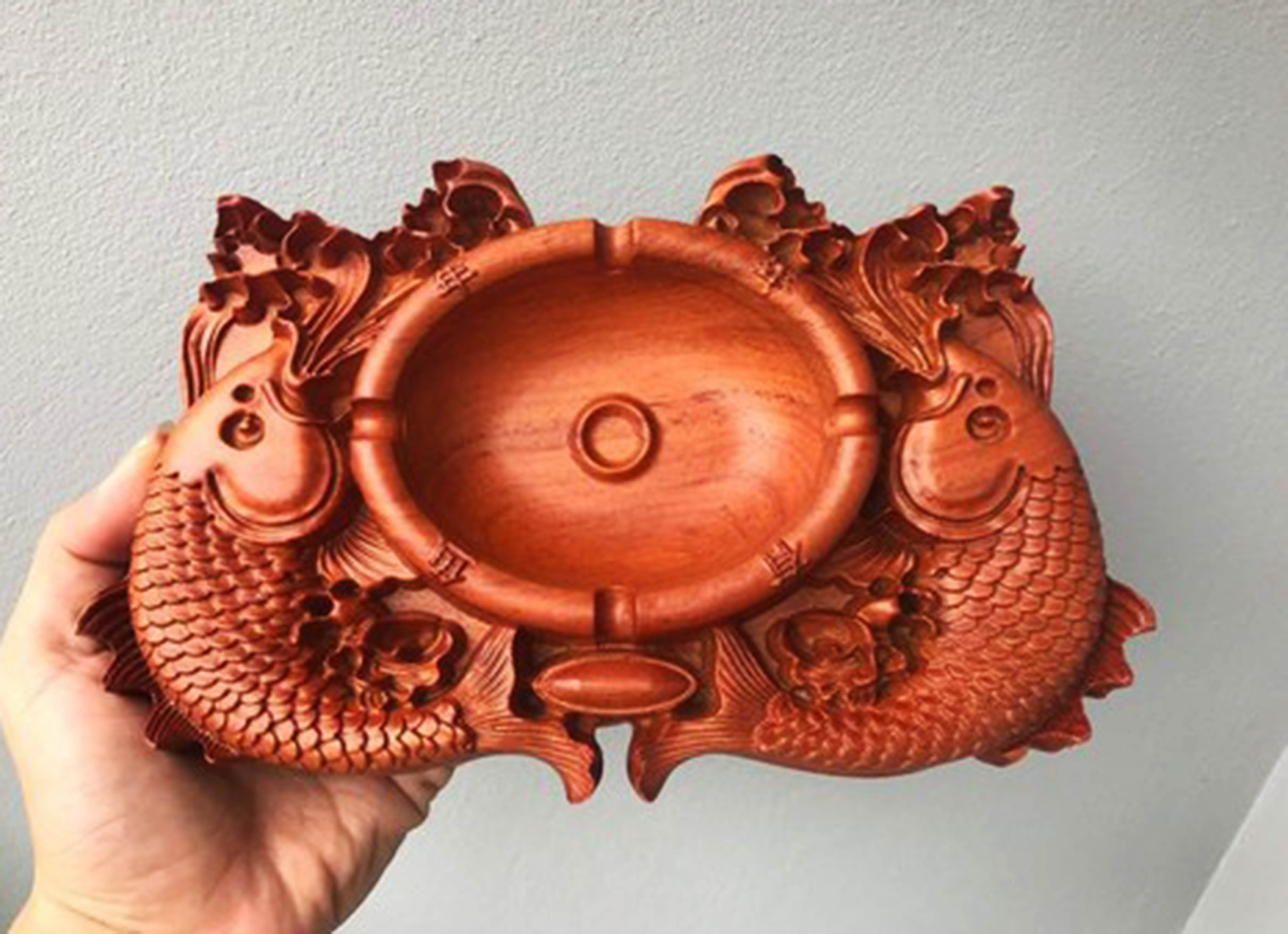 Gạt Tàn Gỗ Hương Chạm Cá Chép Siêu Dầy ( 22 x12 x4 Cm)