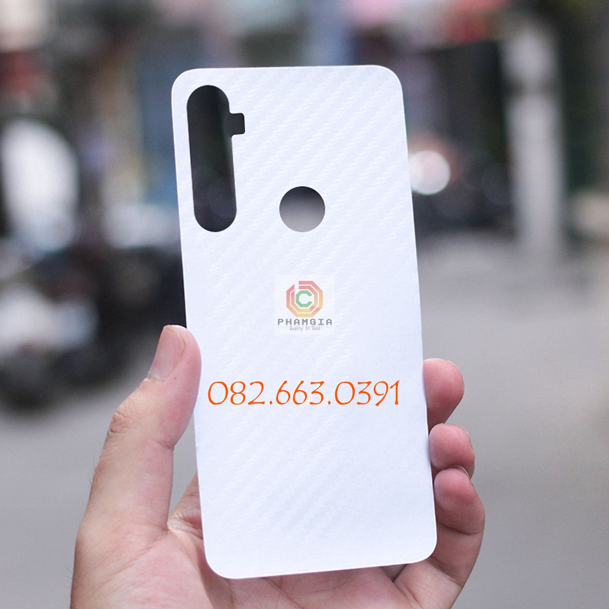 Miếng dán mặt lưng Skin Carbon Realme 5i bảo vệ mặt lưng chống trầy xước