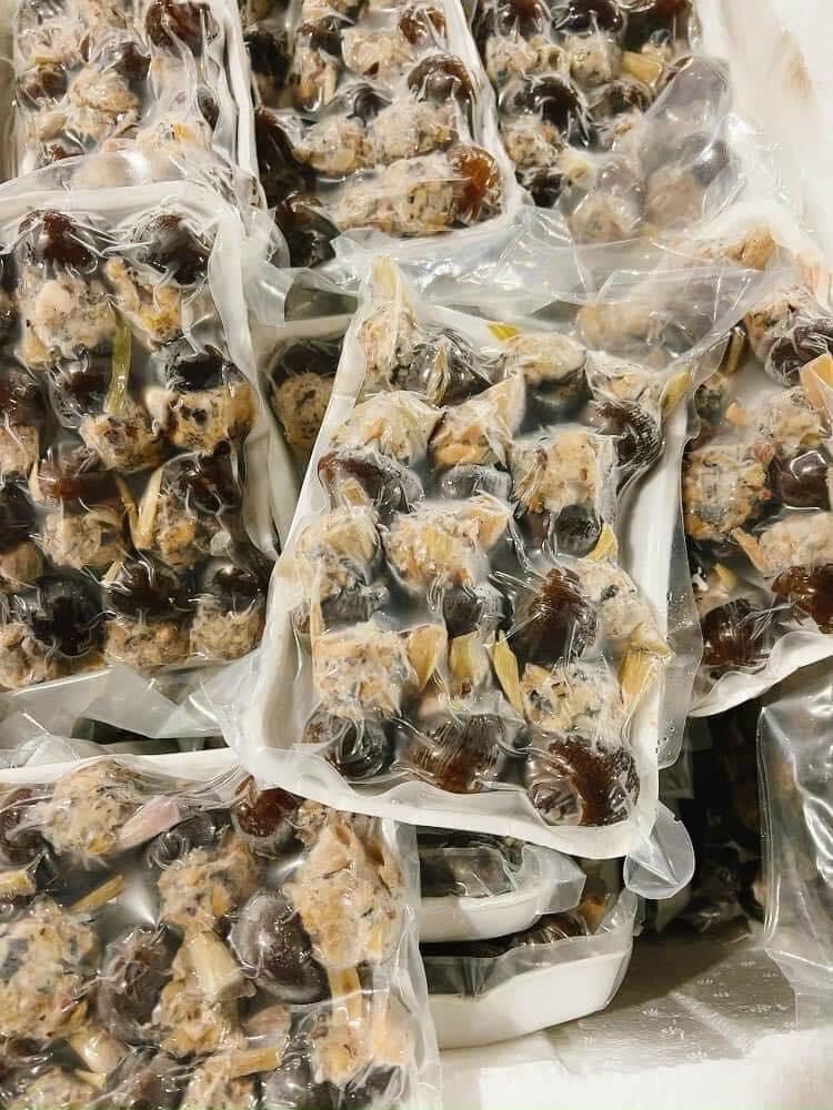 Snails Stuffed with Meat, Tray of 10-12 (Delivery to Ho Chi Minh City)
