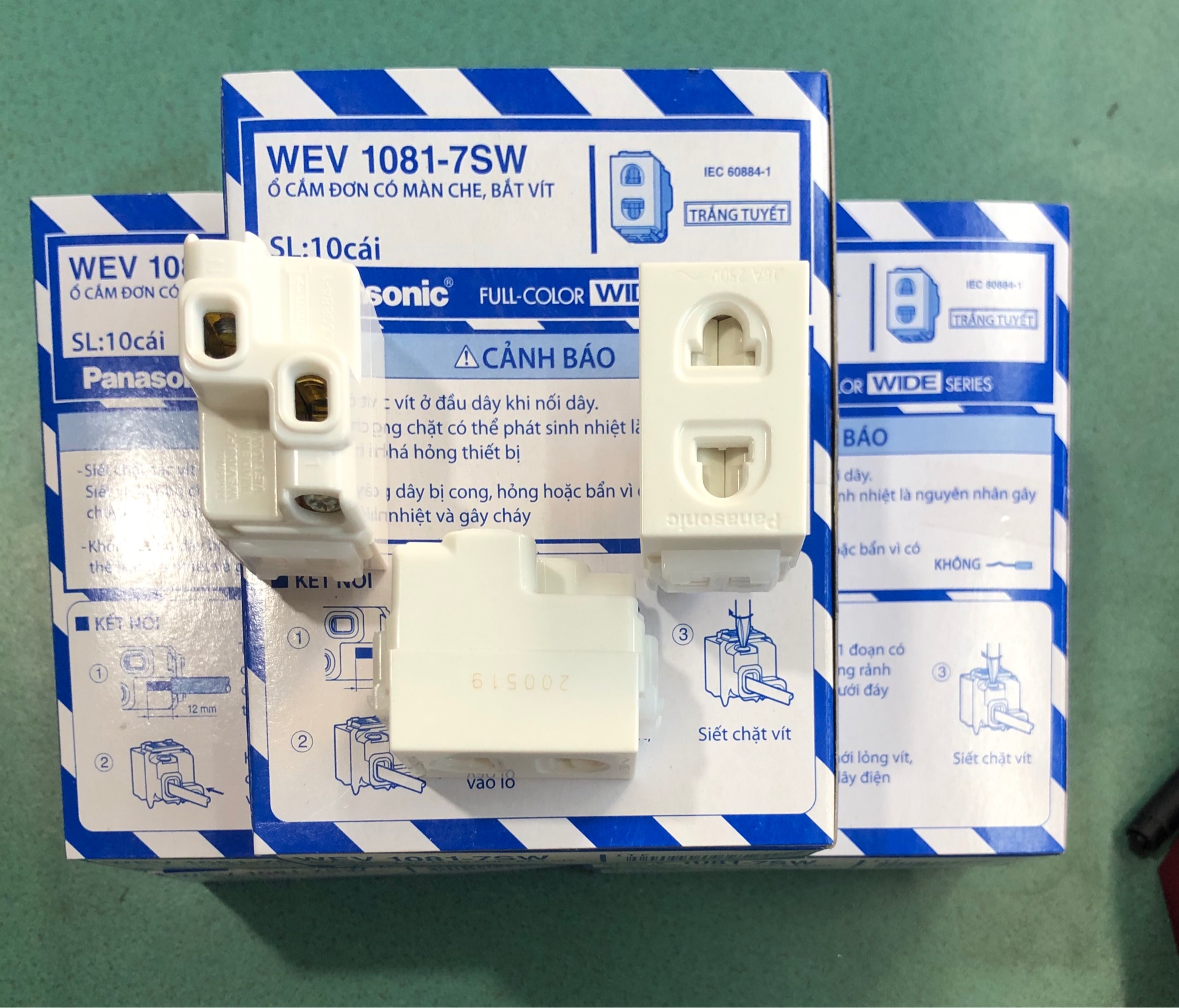 10 Hạt ổ cắm đơn 2 chấu Panasonic WEV1081-7SW