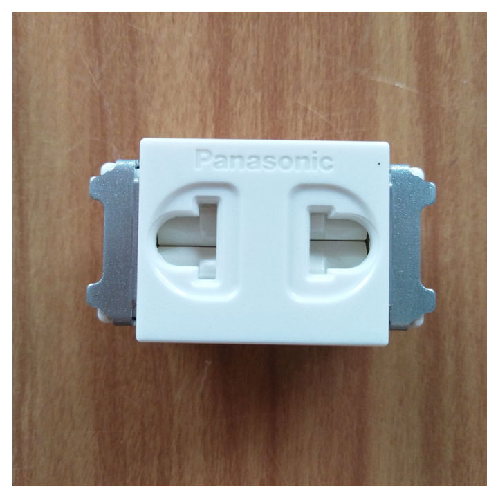 Ổ cắm 2 chấu Panasonic - Dòng FULL COLOR Chính hãng