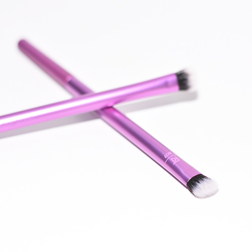 Cọ Tán Bầu Mắt Nhỏ RT Real Techniques Shading RT307