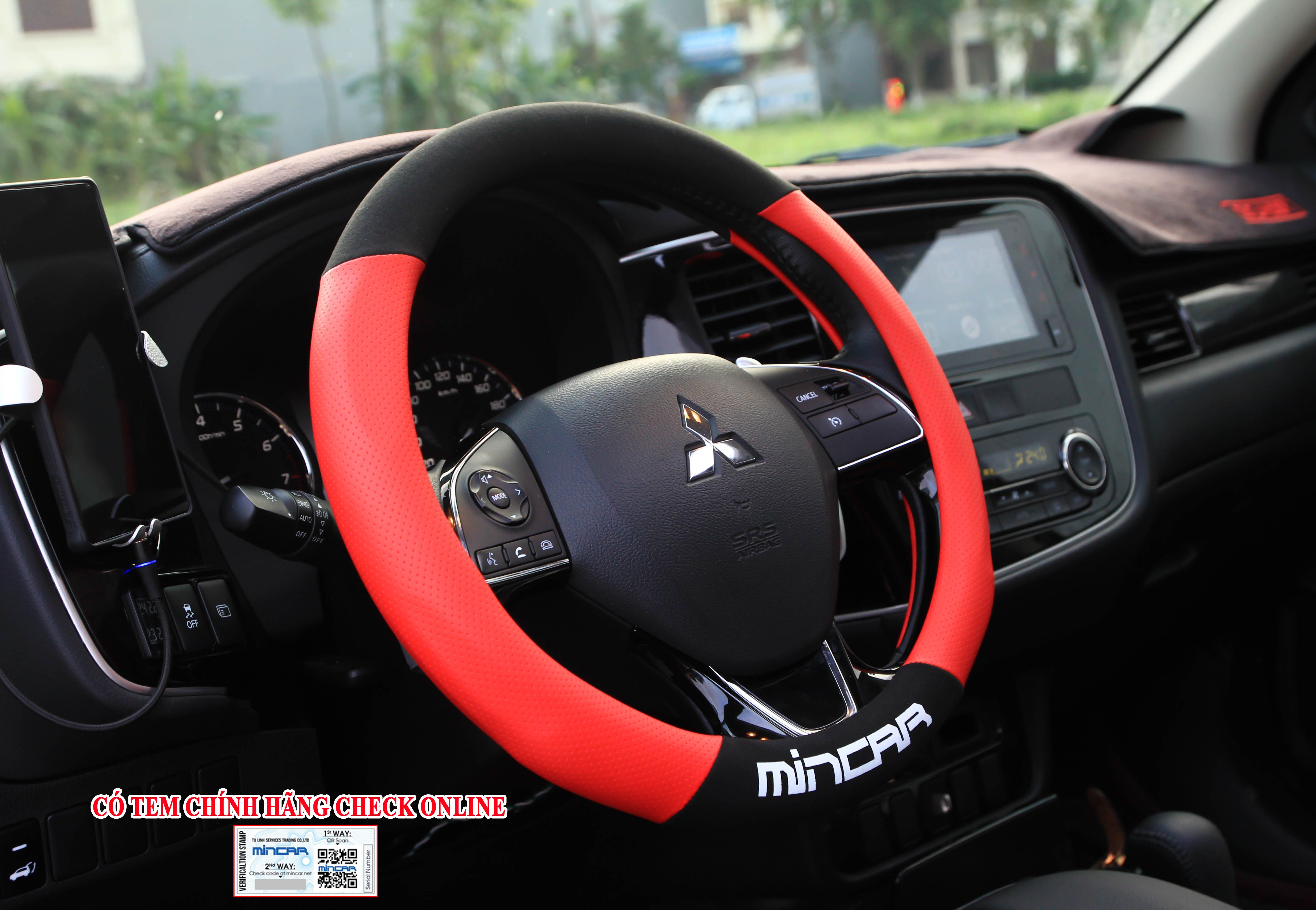 Bọc vô lăng chất liệu da lộn Alcantara cao cấp hàng