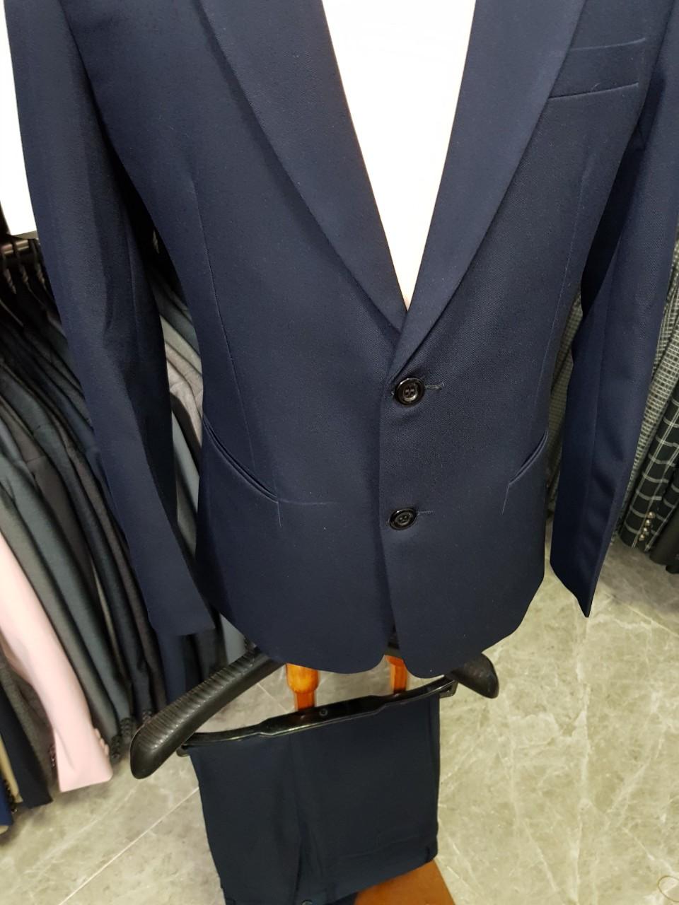 Bộ vest nam 2 nút màu xanh đen (áo vest+quần+cà vạt+kẹp cà vạt)