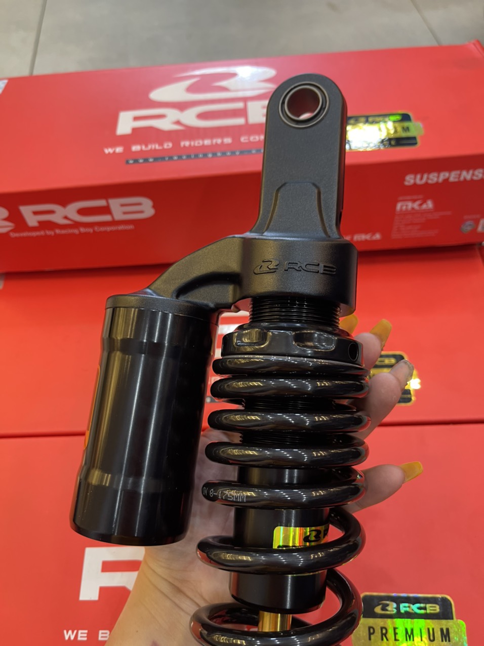 Phuộc sau RCB Click / Vario / Vison đen ty vàng MB2