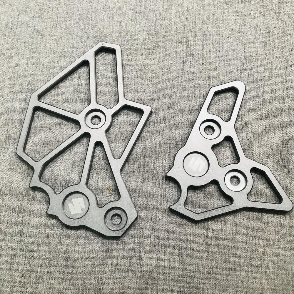 [RẺ RẺ RẺ] COMBO trọn bộ che ben đạp nhôm CNC gắn xe máy RAIDER, SATRIA (màu xám)