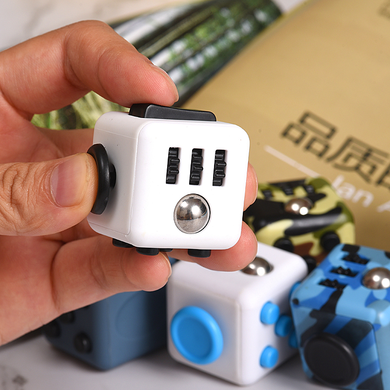[FREESHIP MAX 15K][HCM]Fidget Cube khối vuông thần kì giảm stress - Màu ngẫu nhiên