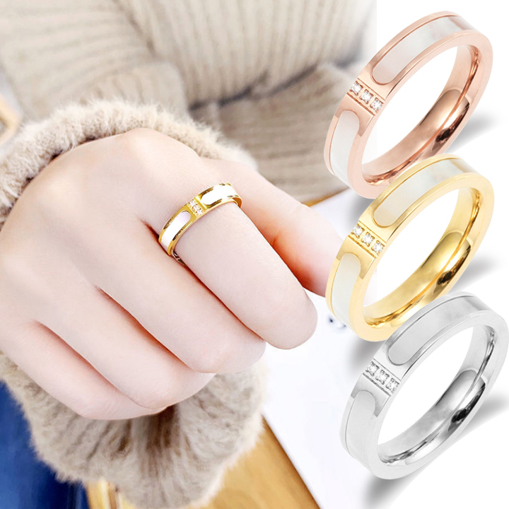 Nhẫn titan đính đá độc đá sang trọng