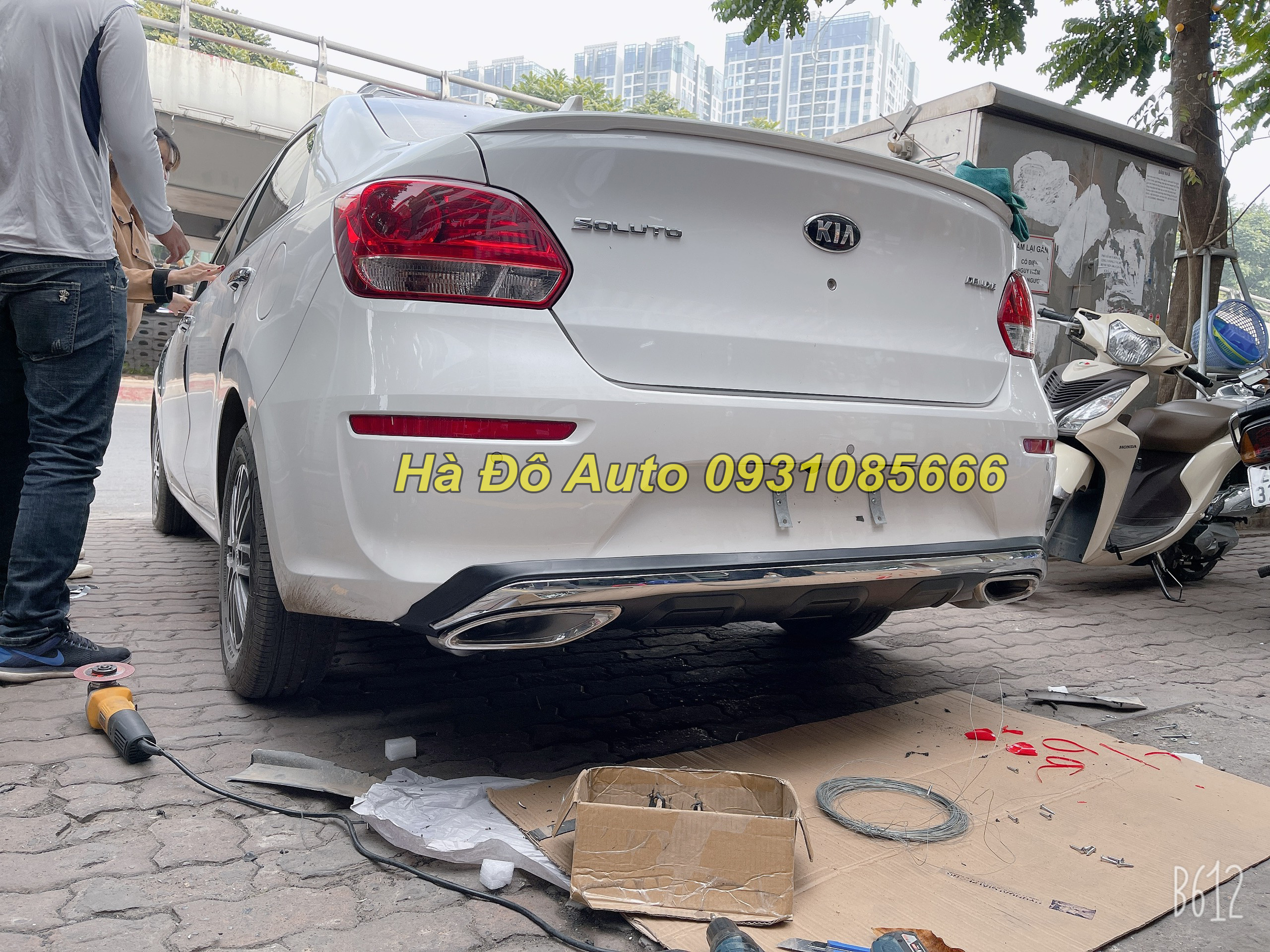 Líp Chia Pô Kia Soluto Mẫu Mercedes - Độ Líp Pô Soluto Kểu Mercedes
