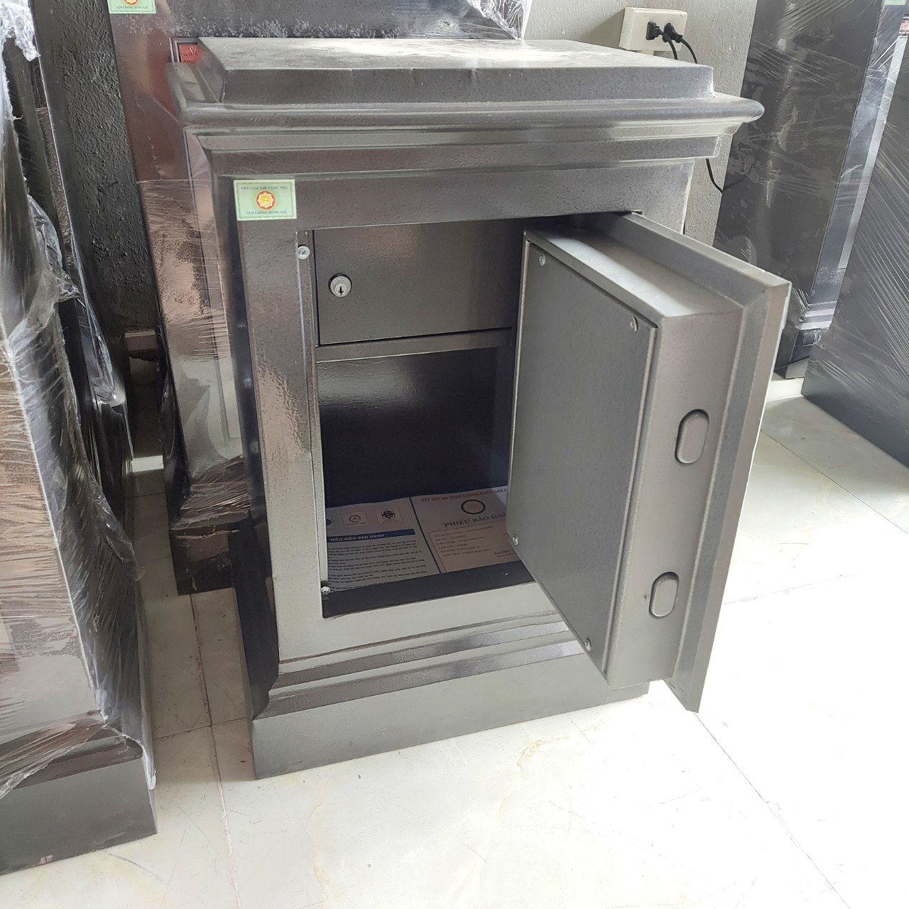 két sắt vân tay gia đình k45