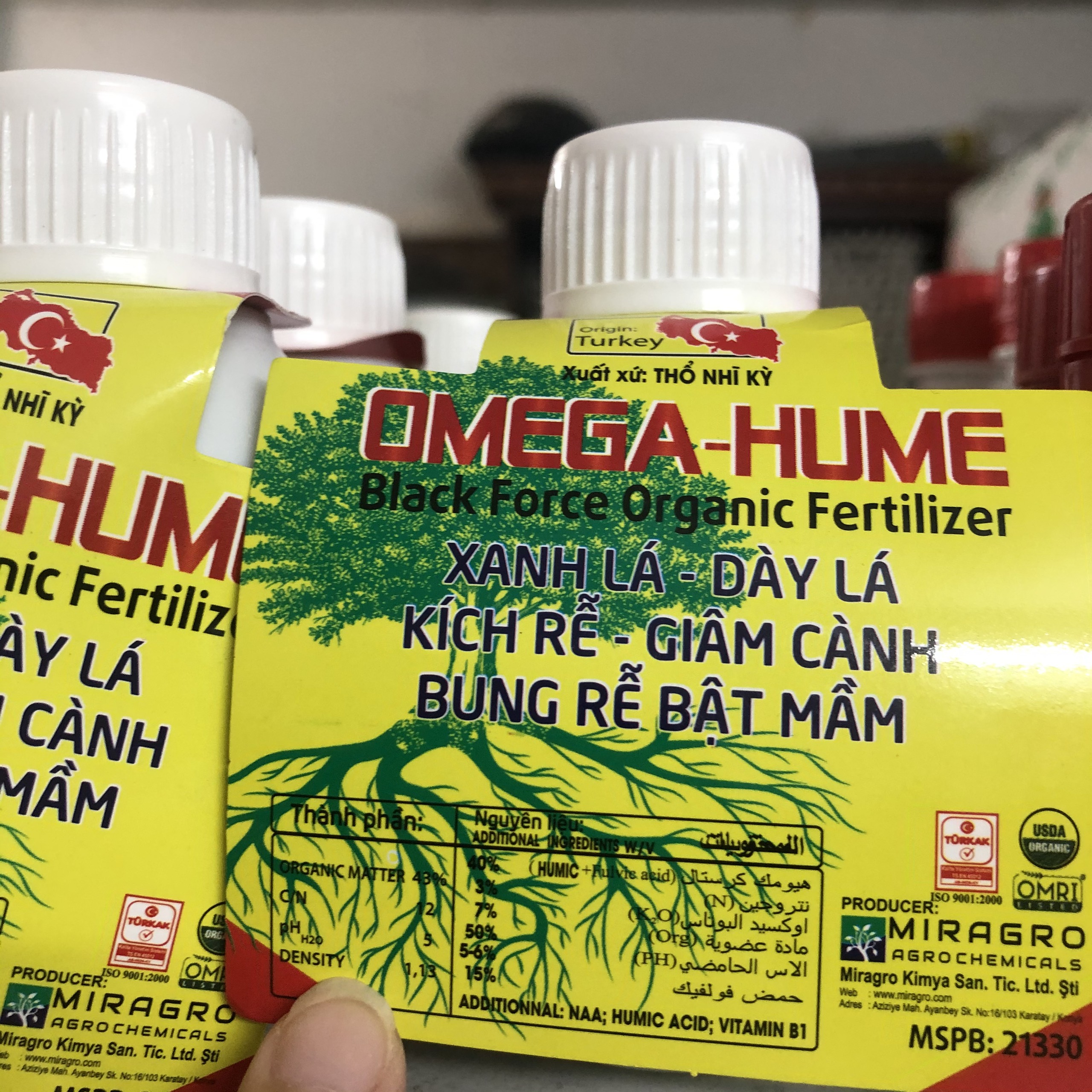 Omega-super hume xanh lá-dày lá kích rễ -giâm cành bung rễ bật mầm chai 100ml