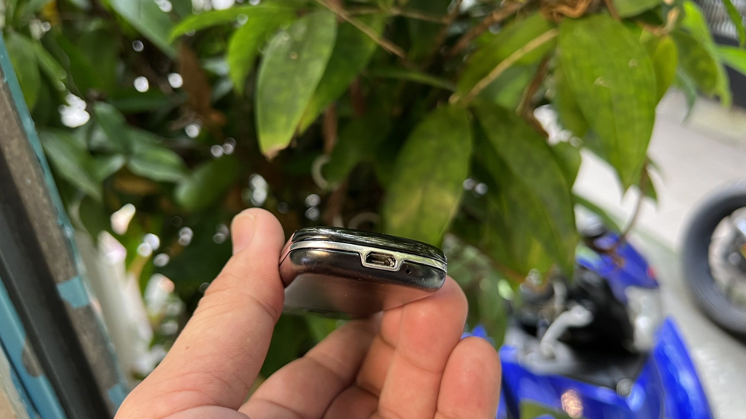 Điện thoại Nokia 8900 màu đen (1754)
