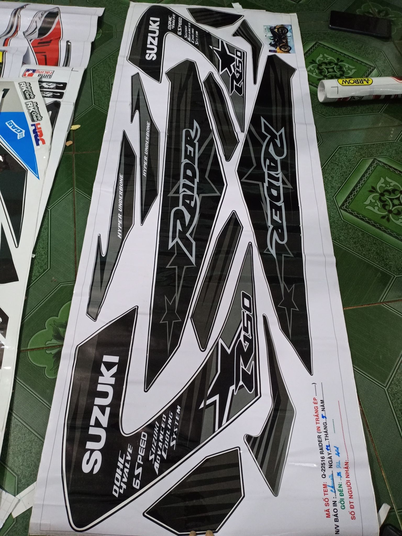 tem rời raider r150 đen xám