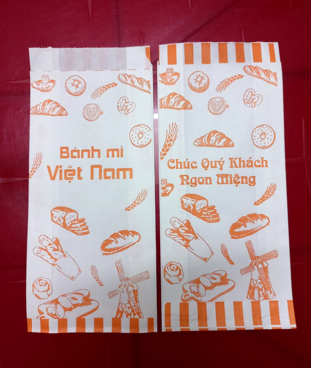 Túi giấy bánh mì in sẵn ( 100 cái)