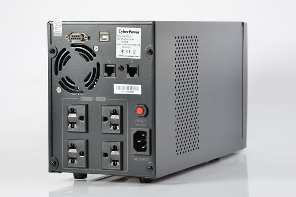 Bộ Lưu Điện CyberPower VALUE2200ELCD 2200VA/1320W - (PDC-TECH)