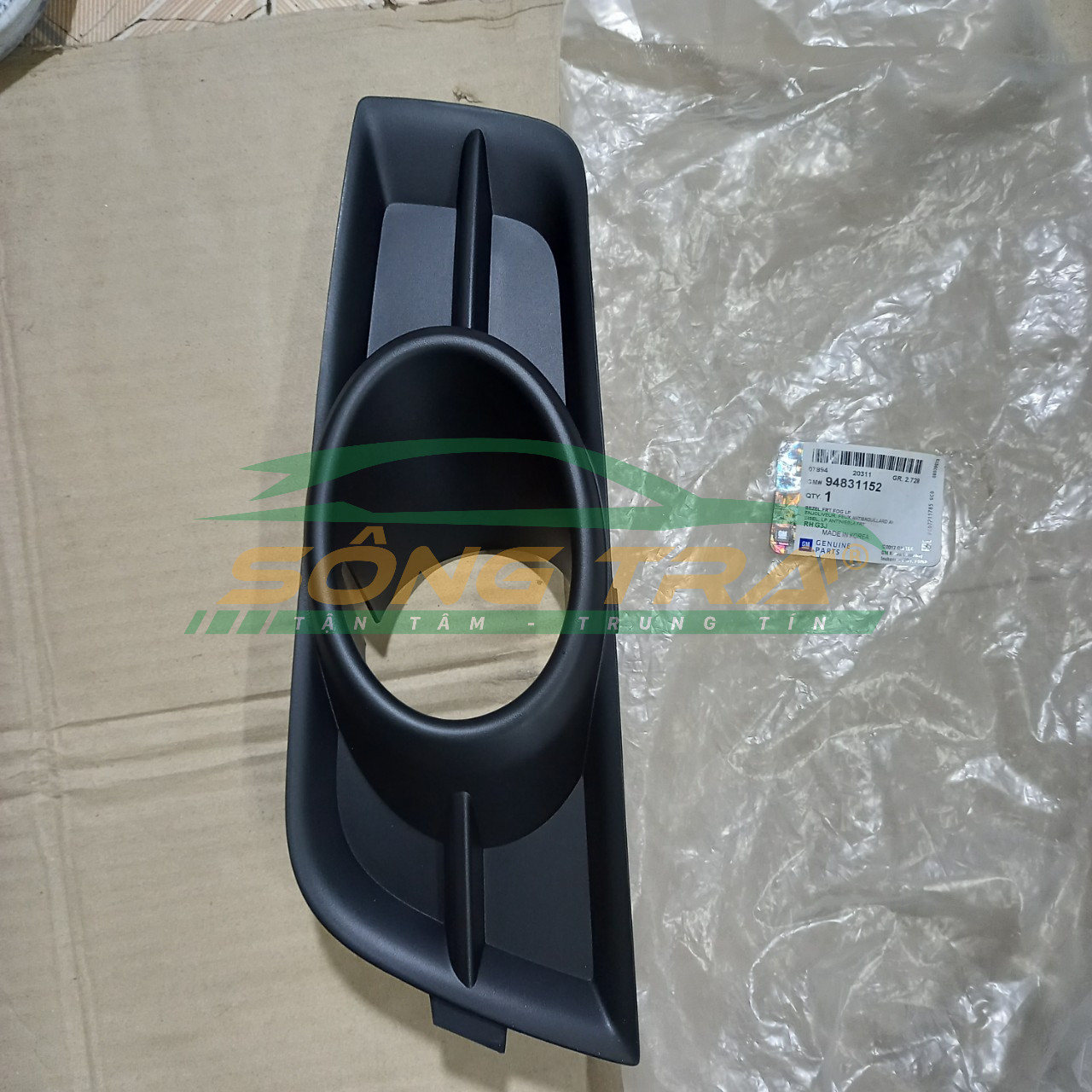 Ốp đèn gầm cruze 2010 rh