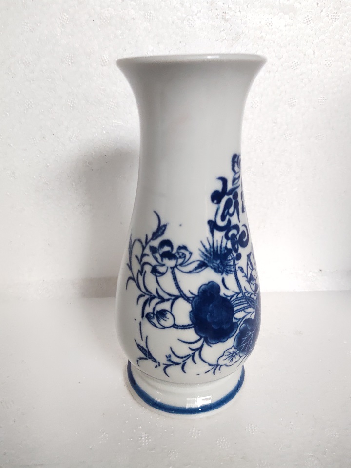 Gốm sứ Bát Tràng - Lọ hoa bàn thờ cao 18cm
