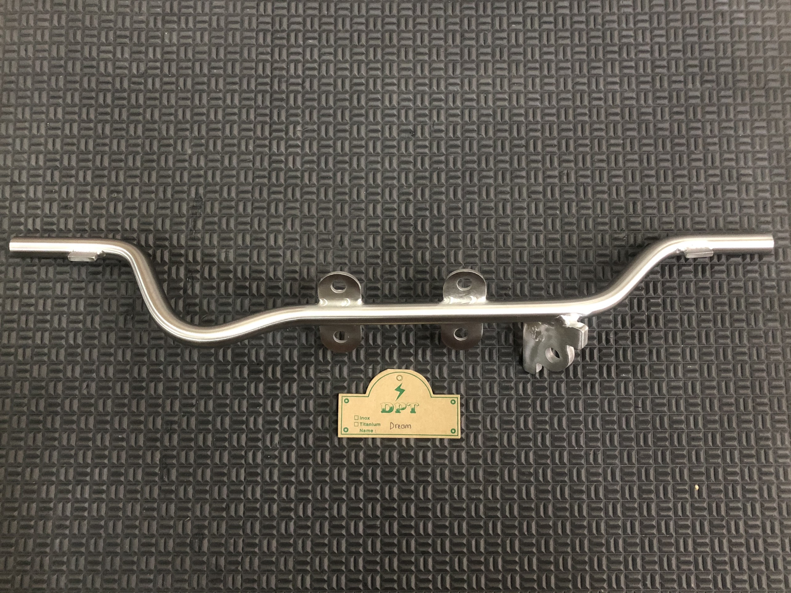 Gác máy Inox 304 dành cho các dòng xe Dream, Ex, Wave,..